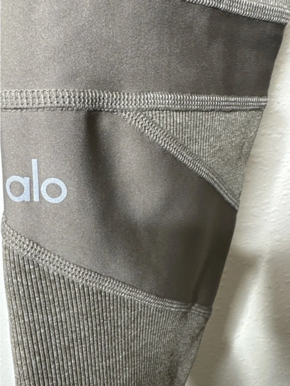Alo High-Waist Level‎ Up Leggings, Size Small